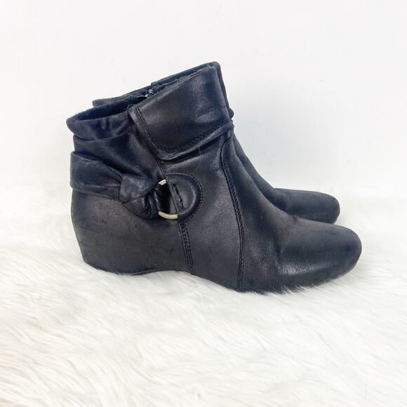 Baretraps 8.5 M Womens Black Leather Saydie Zip-up Ankle Booties - Picture 2 of 8